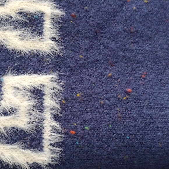 Hooked Up by IOT. Juniors' Etoile Eyelash Crewneck Sweater. Size M - Picture 4 of 11